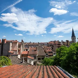 valencio-un-belvdre-sur-le-vieux.hotels-rhonealpes.com/